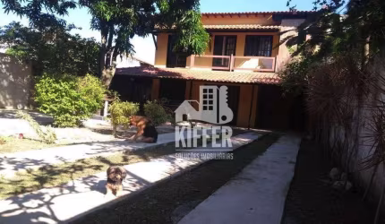 Casa com 4 quartos à venda, 220 m² por R$ 680.000 - Itaipu - Niterói/RJ