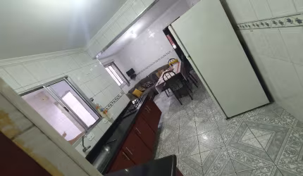 Excelente casa térrea 1 dorm grande, quarto fora, 1 vaga, quintal, Edicula  3 cômodos.