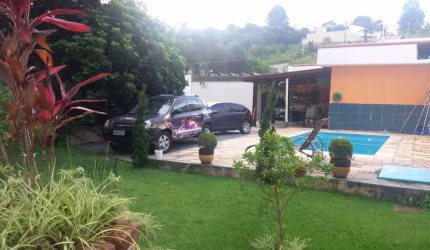 Mini Chácara com Ótima residência, 680 metros de terreno, no Bairro da  Colônia (Jardim Itália).