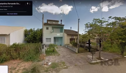 Casa, estilo sobrado, com 03 dormitórios (01suíte) e 02 vagas, no bairro Hípica, em Porto Alegre, RS.&lt;BR&gt;Casa ampla, com 2 pavimentos e sótão, com fino acabamento, em residencial tranquilo, segu