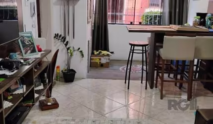 Ótima oportunidade de apartamento à venda em Porto Alegre! Localizado na Rua Doutor Aldo Wildt, o imóvel possui 2 quartos, 1 banheiro e 1 vaga na garagem. Com uma área privativa de 57m² e área total d