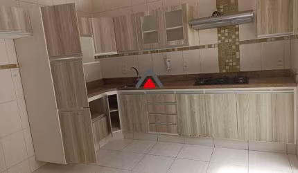 Casa no Árvore Grande com 146 m² de construção