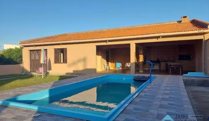 Casa com 3 dormitórios no coração de pinhal à venda por R$ 370.000 - Centro - Balneário Pinhal/RS