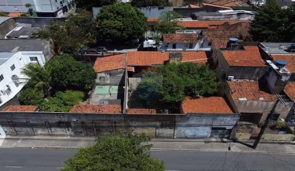 Casa com terreno na Rua Barbara de Alencar - de 855,80 m² no Centro -  Fortaleza/CE