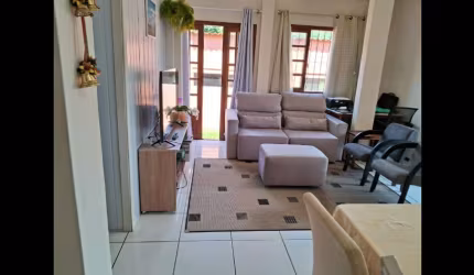 Ótima casa de 2qts ,  mobiliada , com grande quintal - Ingleses - Florianópolis