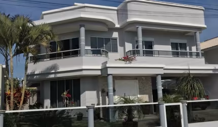 Excelente casa na área nobre dos Ingleses
