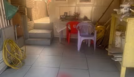 Apartamento piso terreo 2 dormitórios com garagem individual fechada
