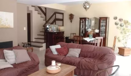 Sobrado à venda, 242 m² por R$ 1.060.000,00 - Colina do Sol - Pelotas/RS