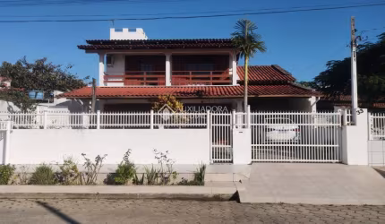 Casa com 5 quartos à venda na Rua Ipanema, 30, Praia do Sonho, Palhoça, 200 m2 por R$ 1.650.000