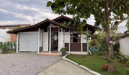 Casa com 4 quartos à venda na Rua Sagrada Familia, 5756, Pinheira, Palhoça, 100 m2 por R$ 900.000