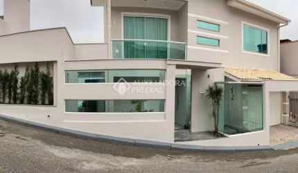 Casa com 4 quartos à venda na Rua Orlando Linhares, 129, Jardim Atlântico, Florianópolis, 170 m2 por R$ 1.643.000