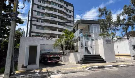 Apartamento com 3 dormitórios à venda, 92 m² por R$ 420.000,00 - Bosque do Quiosque - Lauro de Freitas/BA