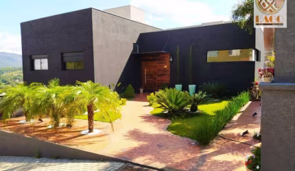 Casa à venda no Condomínio Porto Atibaia.