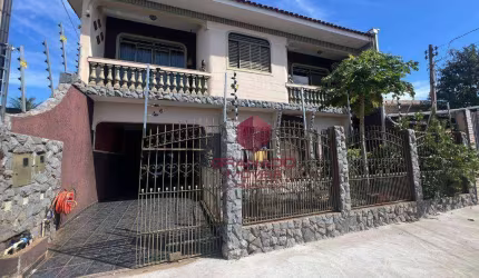 Sobrado à venda, 344 m² por R$ 795.000,00 - Vila Morangueira - Maringá/PR