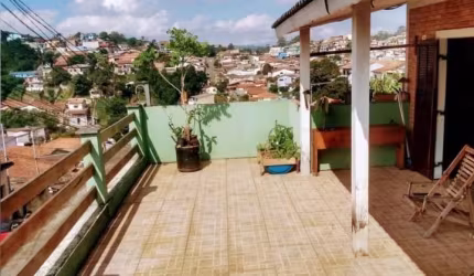 Casa no bairro Bertoldo, próximo do centro da cidade, oportunidade!