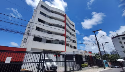 Apartamento à venda de 76m2 com 3 quartos totais e 1 suíte no Rio Vermelho