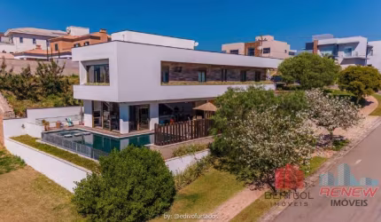 Casa Luxuosa com 413m2 de área construída com vista panorâmica à venda no residencial Campo de Toscana, em Vinhedo, SP