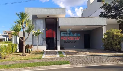 Casa à venda com 3 suítes no Condomínio Vita Verdi em Valinhos - SP.