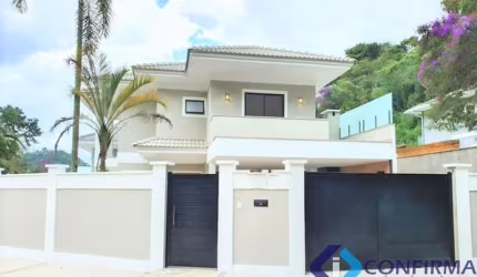 Casa 1ª locação 170m², 3Qtºs (1Ste Master), Terreno 270m², Garagem, espaço Gourmet, Comary.