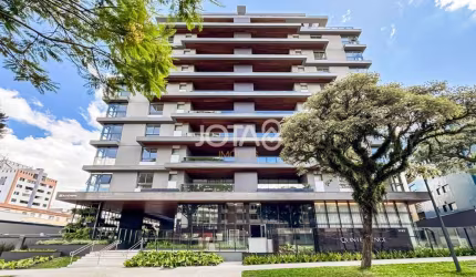 Apto novo no Batel - J8 Imóveis