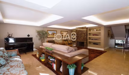 Casa com 4 quartos em Santa Felicidade - J8