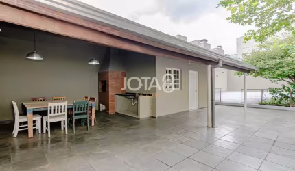 Casa Mobiliada 3 quartos com Terreno e Quintal J8
