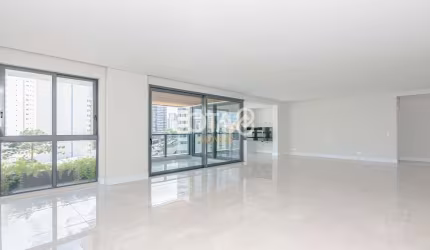 Apartamento 3 suítes no Alto da Glória - J8