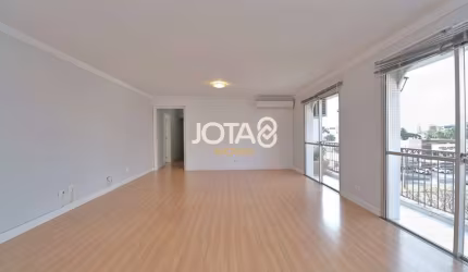 Apartamento Com 3 Dormitórios No Batel - JOTA8