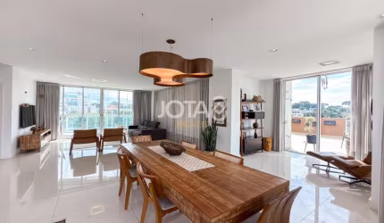 Cobertura Duplex no Champagnat - J8 Imóveis