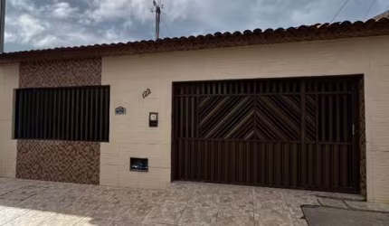 Casa no Eduardo Gomes