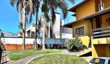 Casa, 4 dormitórios, sendo 3 suítes, Condomínio Hípico Campestre, bairro Potecas, São José/SC