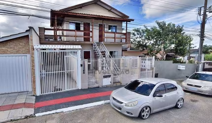 CASA 07 Quartos, 1 Suíte, 2 Vagas - Real Parque - Santa Catarina