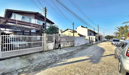 Casa à venda, 250 m² por R$ 990.000,00 - Praia de Fora - Palhoça/SC