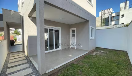 Linda Casa com 3 Suítes + Lavabo, com 130 m² - Santo Antônio de Lisboa - Florianópolis/SC