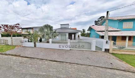 CASA 4 Quartos, 6 Vagas, 500 m do Mar - Pinheira