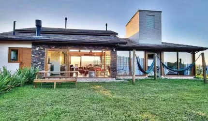 Casa de Campo, Alto Padrão com 6.300 m² de terreno, São Bonifácio/SC