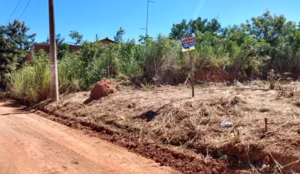 Terreno à venda em Araruama-RJ, bairro Outeiro, com 450,00m² de área!