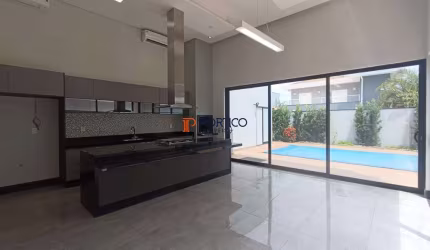 Casa Térrea com 3 Suítes + Piscina e Escritório em condomínio em Paulínia