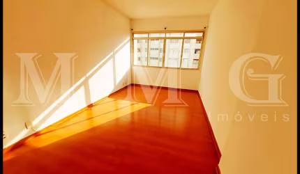 Apartamento com 3 dormitórios, vaga demarcada ao lado do metrô Santa Cruz