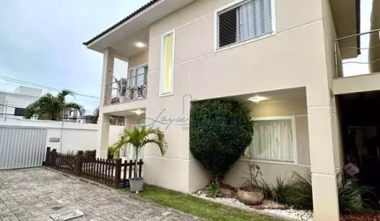 Casa em condomínio duplex em Miragem  -  Lauro de Freitas