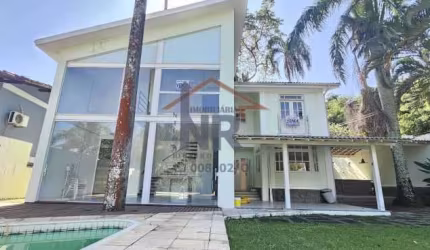 Casa em condomínio fechado com 3 quartos à venda na Rua Salvinea, Freguesia (Jacarepaguá), Rio de Janeiro, 310 m2 por R$ 1.500.000