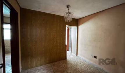 APARTAMENTO JK COM 1 QUARTO E GARAGEM COBERTA NO BAIRRO CAMAQUA PRÓXIMO À OTTO NIEMEYER
