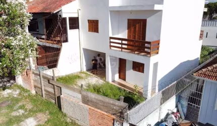 Casa para Venda - 23m², 3 dormitórios, sendo 1 suites, 1 vaga - Medianeira
