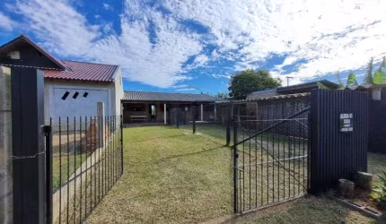 Casa em Itapuã