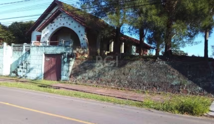 Casa para Venda - 600m², 3 dormitórios, 1 vaga - Interpraias