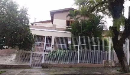 Casa de 3 dormitórios no bairro  Sarandi
