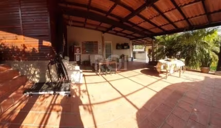 Sítio para Venda - 3000m², 4 dormitórios, sendo 1 suites, 3 vagas - Lageado