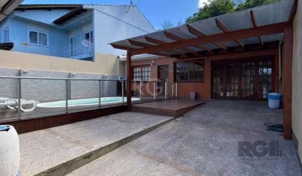 Casa para Venda - 140m², 3 dormitórios, 3 vagas - Rubem Berta