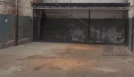 Galpão na Vila Pudente, com 200mts, escritório, banheiro, e deposito, próximo a Av Luiz Inácio Anhaia Melo