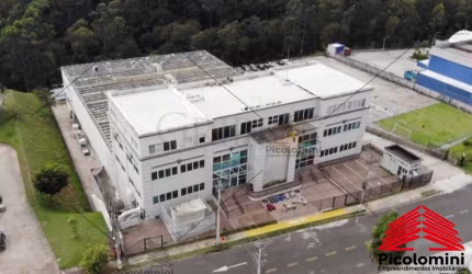 Prédio Comercial de Alto Padrão em Condomínio - Venda ou Locação em Cajamar-SP, Bairro Guaturinho - 7 Salas, 6 Banheiros, 20 Vagas, 5.712m².